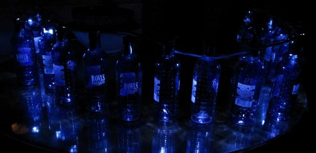 Créez vos propres lumières de Noël à LED Geeky avec de vieilles bouteilles