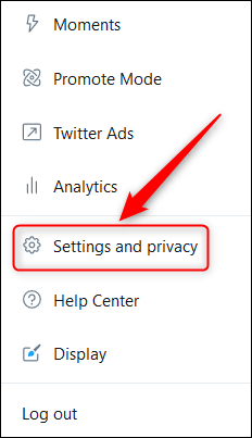 Twitter "Plus" menu avec le "Paramètres et confidentialité" option en surbrillance.