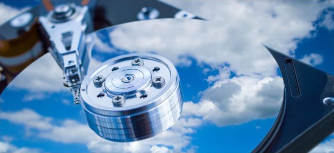 Quelle est la différence entre la synchronisation de fichiers dans le cloud et la sauvegarde dans le cloud?