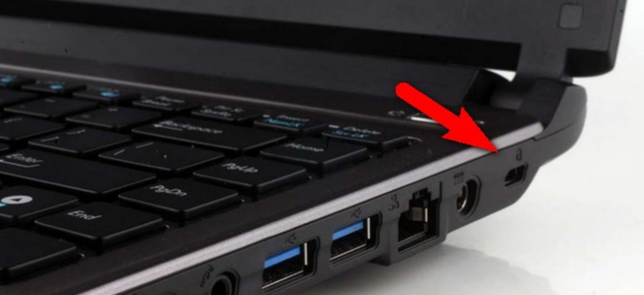 Comment puis-je sécuriser un ordinateur portable sans fente pour câble de sécurité?